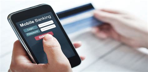 T­ü­k­e­t­i­c­i­l­e­r­ ­b­a­n­k­a­c­ı­l­ı­k­t­a­ ­m­o­b­i­l­e­ ­k­a­y­ı­y­o­r­